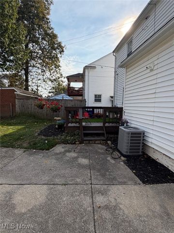 2223 Fenwick Road, University Heights, OH 44118
