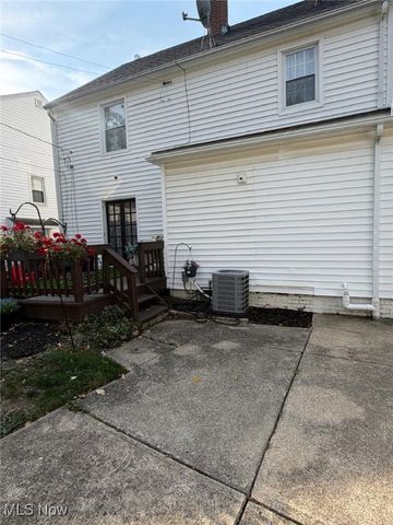 2223 Fenwick Road, University Heights, OH 44118