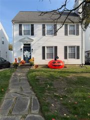 2223 Fenwick Road, University Heights, OH 44118