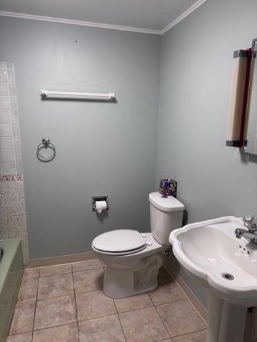 315 E Slosson Avenue, Reed City, MI 49677