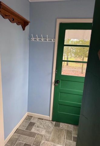 315 E Slosson Avenue, Reed City, MI 49677