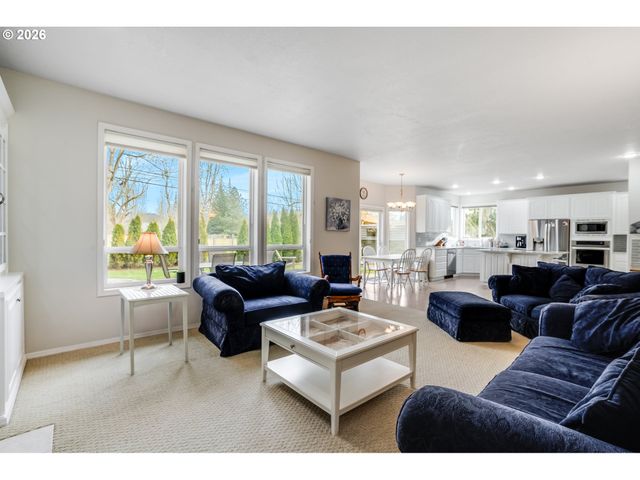 312 Nw Pacific Grove Dr, Beaverton, OR 97006