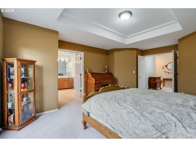 312 Nw Pacific Grove Dr, Beaverton, OR 97006