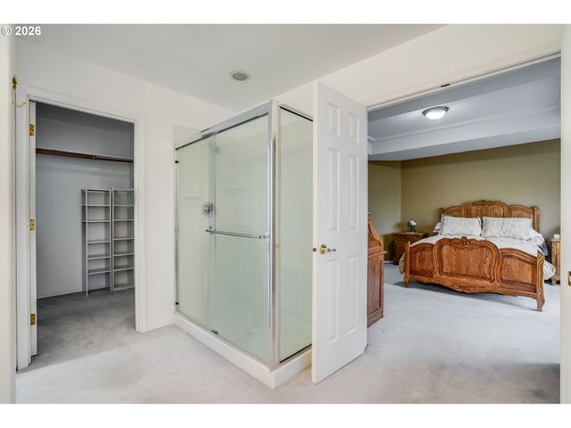 312 Nw Pacific Grove Dr, Beaverton, OR 97006