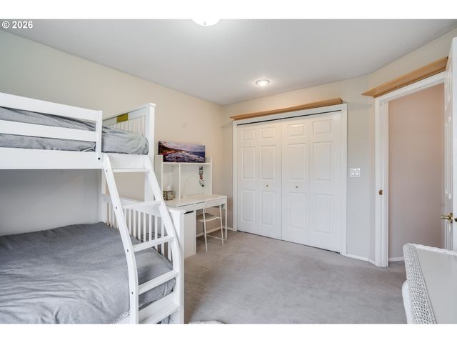 312 Nw Pacific Grove Dr, Beaverton, OR 97006