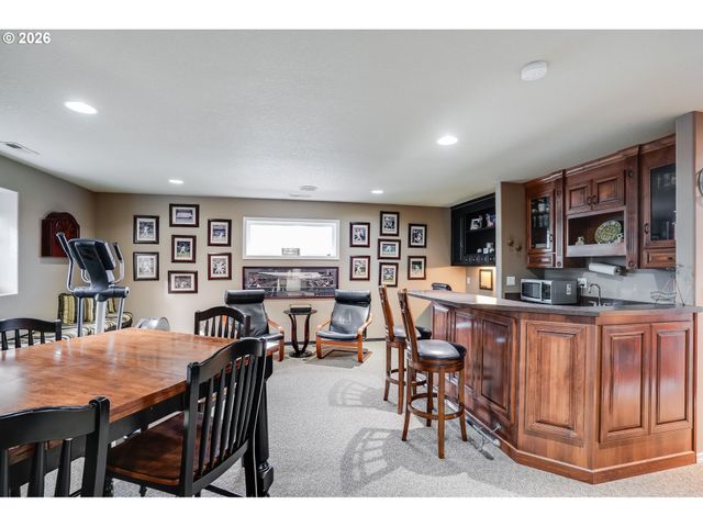 312 Nw Pacific Grove Dr, Beaverton, OR 97006