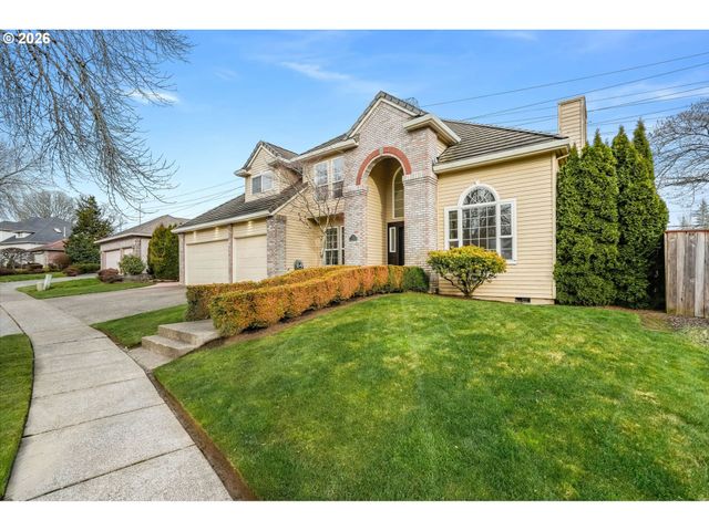 312 Nw Pacific Grove Dr, Beaverton, OR 97006