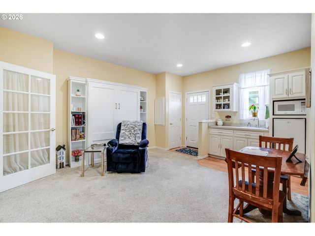 312 Nw Pacific Grove Dr, Beaverton, OR 97006