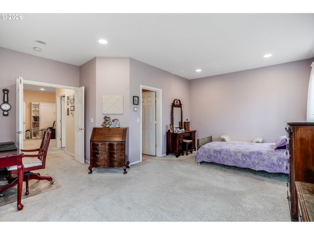 312 Nw Pacific Grove Dr, Beaverton, OR 97006