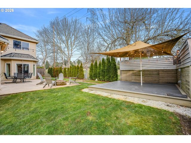 312 Nw Pacific Grove Dr, Beaverton, OR 97006