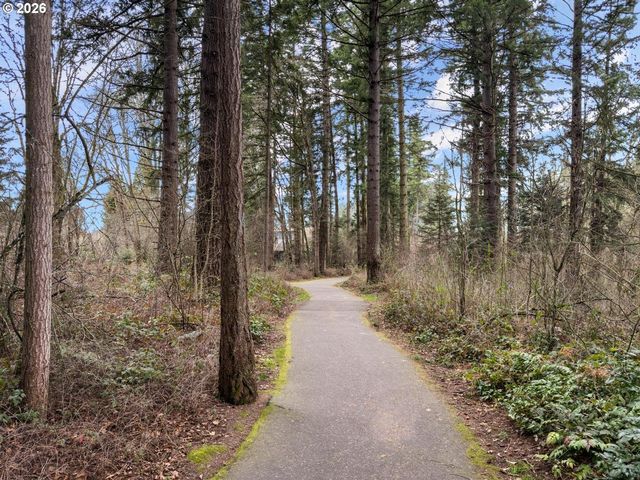 312 Nw Pacific Grove Dr, Beaverton, OR 97006