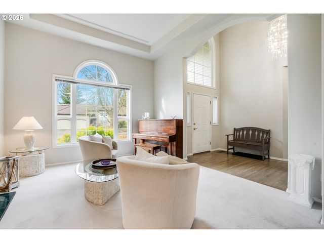 312 Nw Pacific Grove Dr, Beaverton, OR 97006