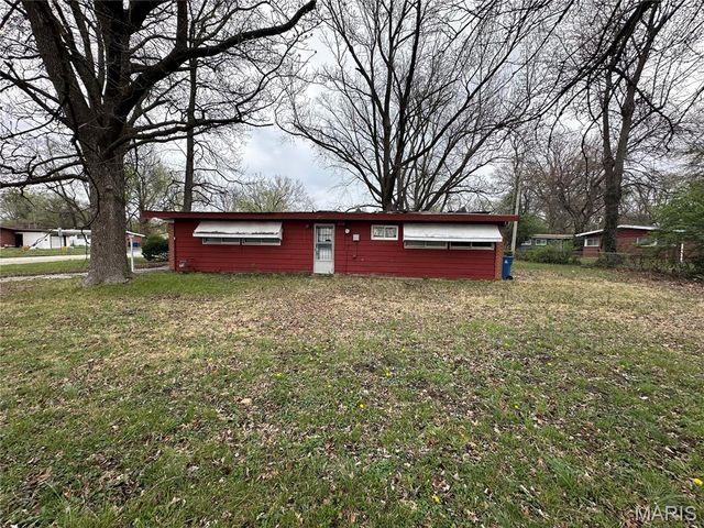 8428 Red Fir Drive, Berkeley, MO 63134