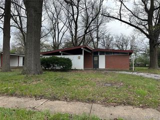 8428 Red Fir Drive, Berkeley, MO 63134