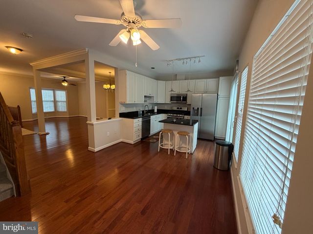 20965 PROMONTORY SQ, Sterling, VA 20165