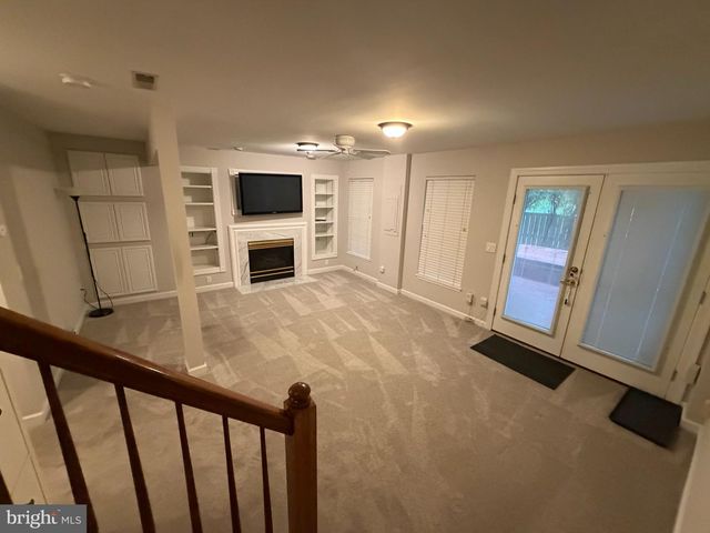 20965 PROMONTORY SQ, Sterling, VA 20165