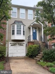 20965 PROMONTORY SQ, Sterling, VA 20165