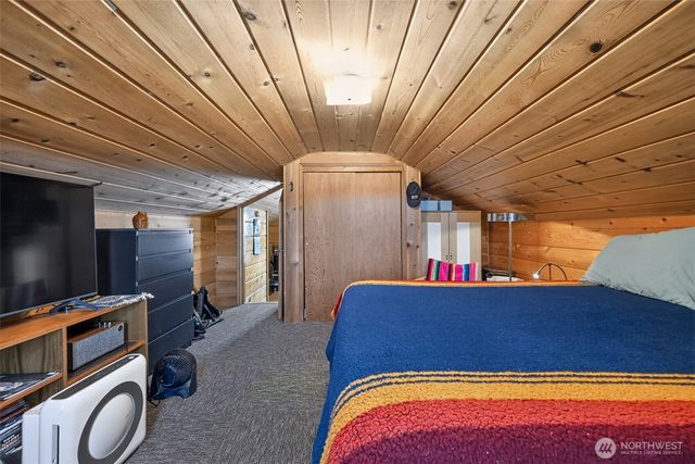 9219 26th Avenue SW, Seattle, WA 98106