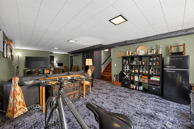 9219 26th Avenue SW, Seattle, WA 98106