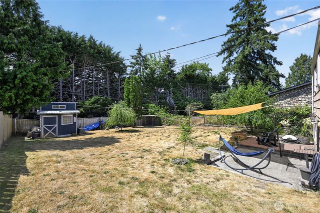 9219 26th Avenue SW, Seattle, WA 98106