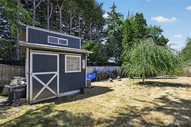 9219 26th Avenue SW, Seattle, WA 98106