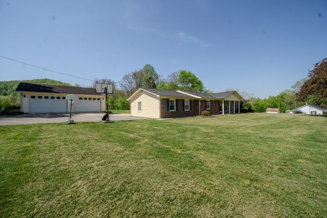 5027 Rocky Point Rd, Cookeville, TN 38506