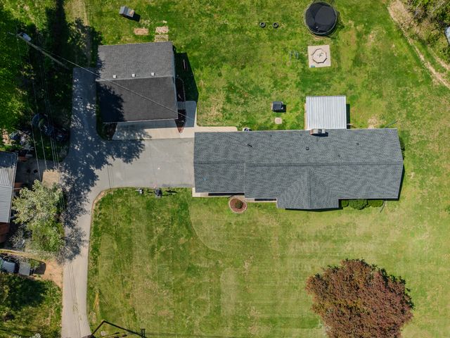 5027 Rocky Point Rd, Cookeville, TN 38506