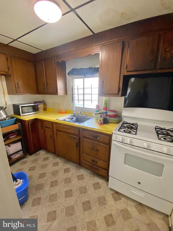 155 W WISHART ST, PHILADELPHIA, PA 19133 — photo 3