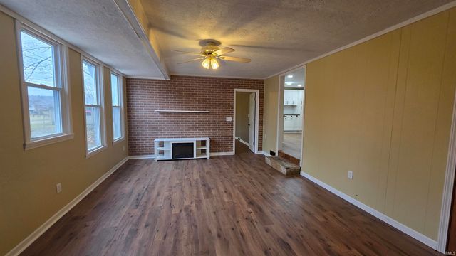 1128 19th Street, Tell City, IN 47586