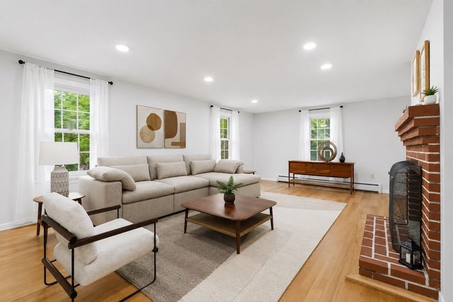 7 Providence Road, Westford, MA 01886