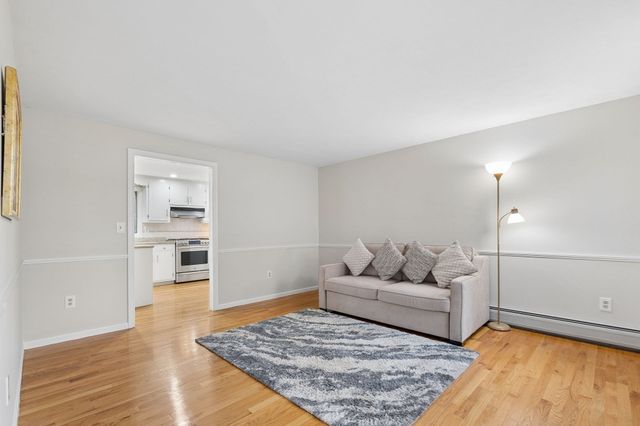 7 Providence Road, Westford, MA 01886