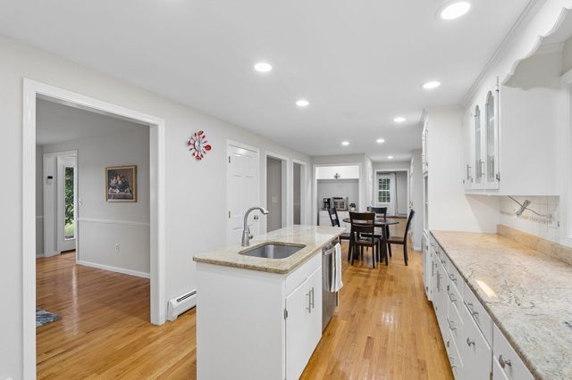 7 Providence Road, Westford, MA 01886