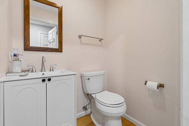 7 Providence Road, Westford, MA 01886