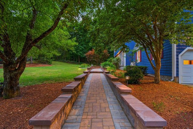 7 Providence Road, Westford, MA 01886
