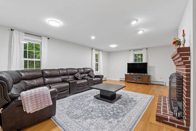 7 Providence Road, Westford, MA 01886