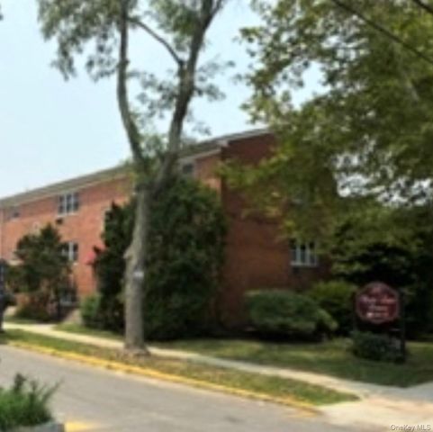 189 Drake Avenue 2C, New Rochelle, NY 10805