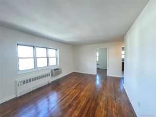 189 Drake Avenue 2C, New Rochelle, NY 10805