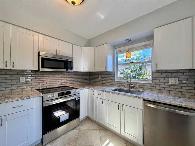 510 81ST AVENUE N, St Petersburg, FL 33702