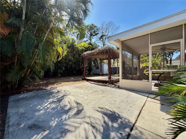 510 81ST AVENUE N, St Petersburg, FL 33702