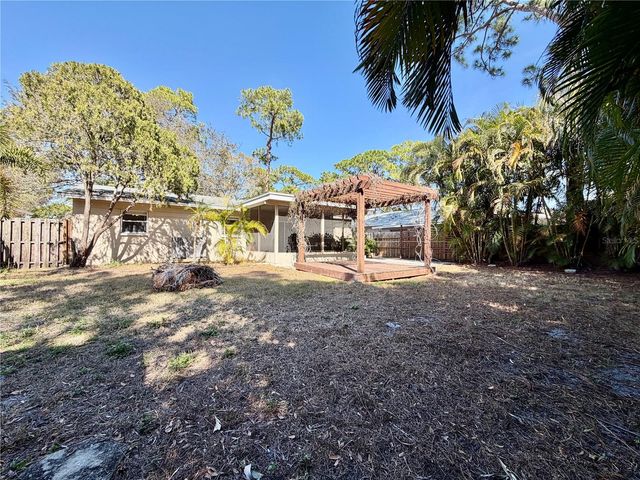 510 81ST AVENUE N, St Petersburg, FL 33702