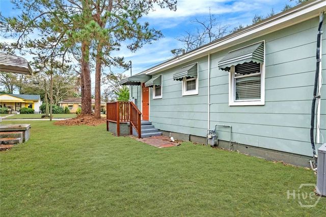 2102 Auburn Street, Savannah, GA 31404