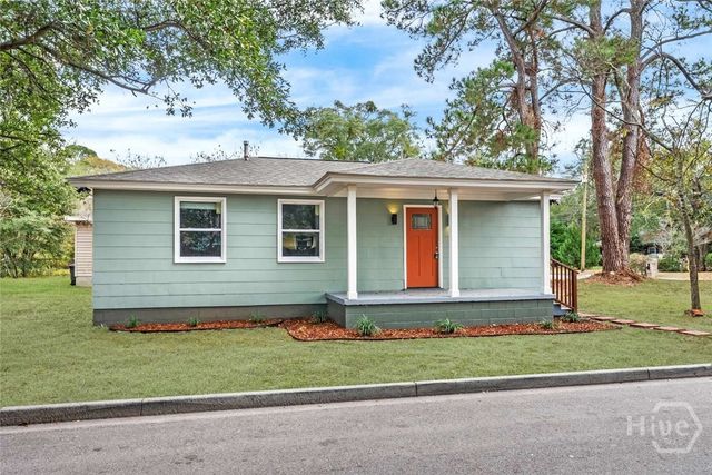 2102 Auburn Street, Savannah, GA 31404