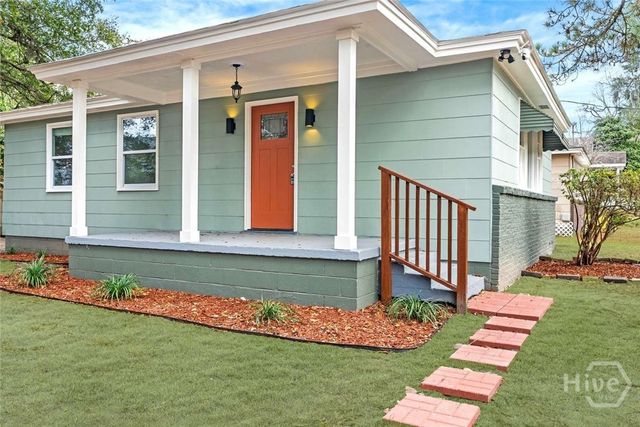 2102 Auburn Street, Savannah, GA 31404