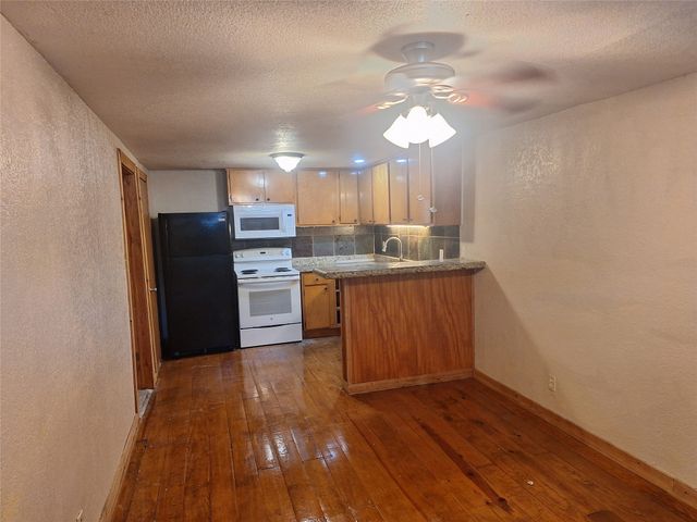 1705 Chris Craft Drive 2, Grapevine, TX 76051