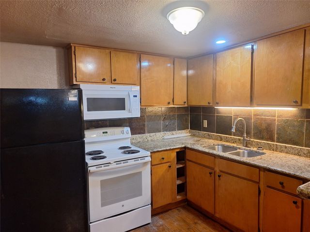 1705 Chris Craft Drive 2, Grapevine, TX 76051
