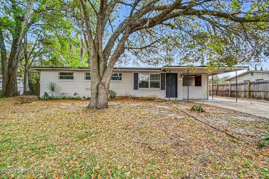 170 LESTER Drive, Orange Park, FL 32073