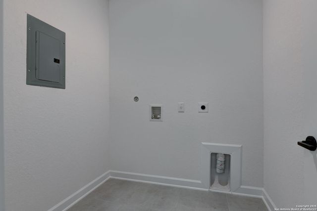 171 Heidi Hill, Castroville, TX 78009