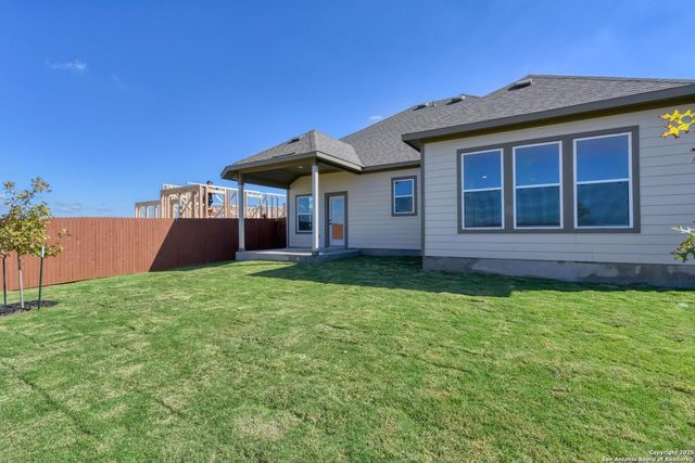 171 Heidi Hill, Castroville, TX 78009