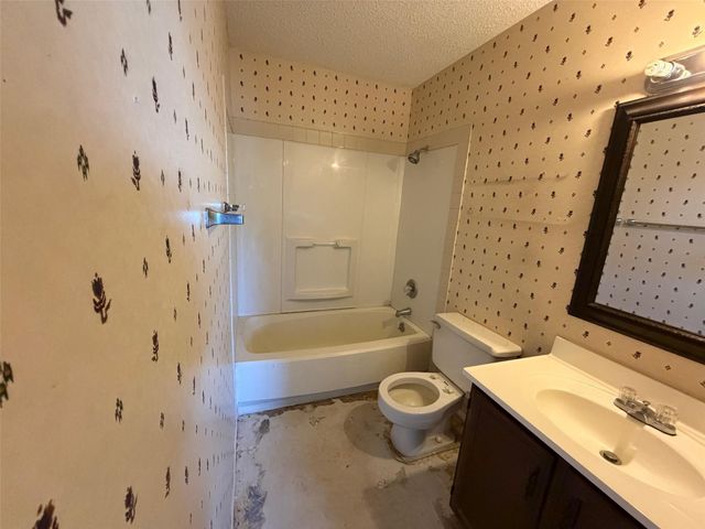 300 Poker Chip 12, Horseshoe Bay, TX 78657