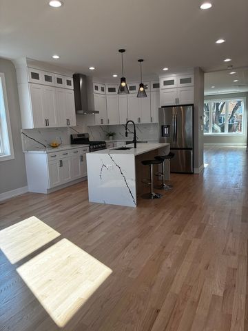 3755 N Odell Avenue N, Chicago, IL 60634